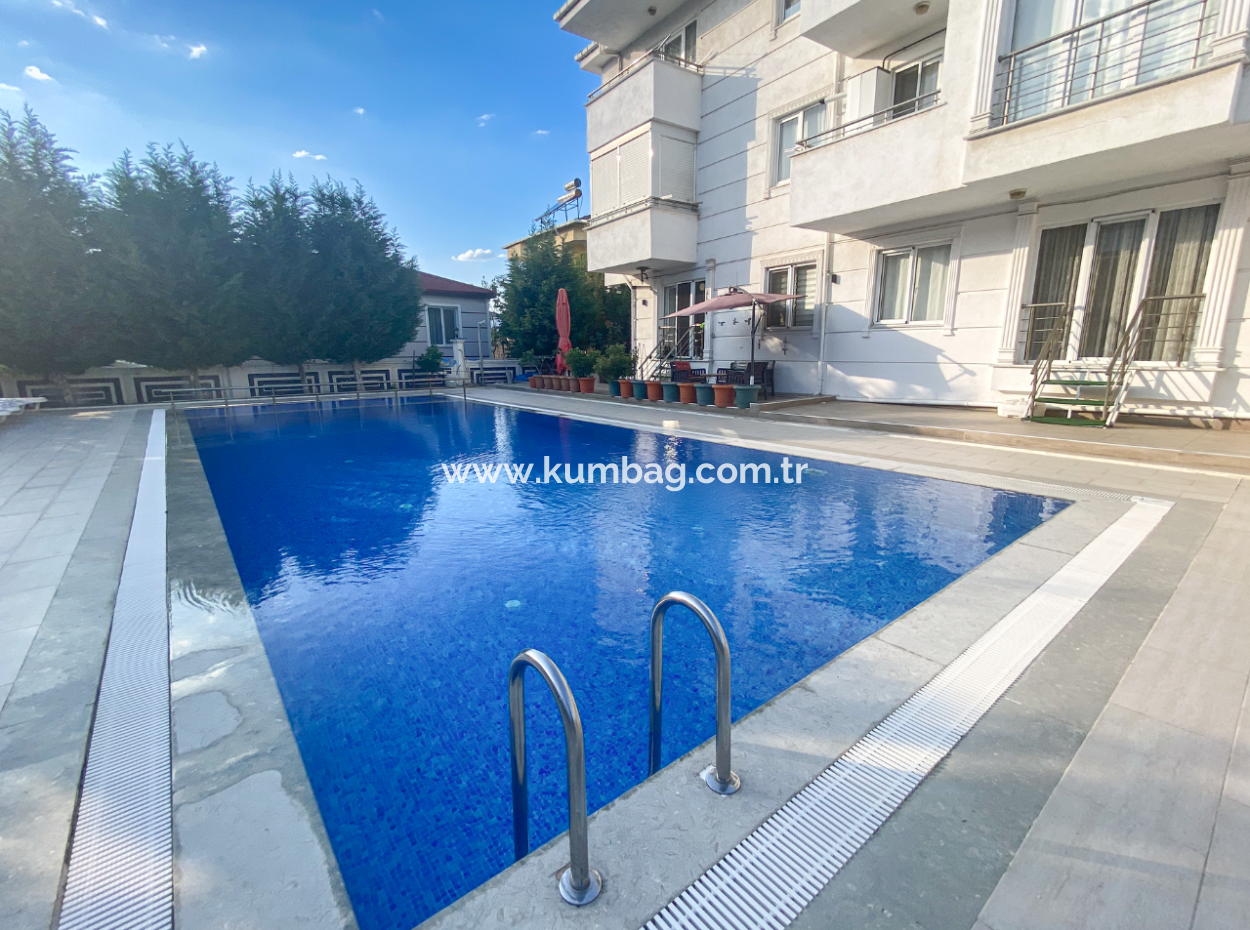 1 1 Flat For Rent With Garden In A Site With Pool In Kumbağ