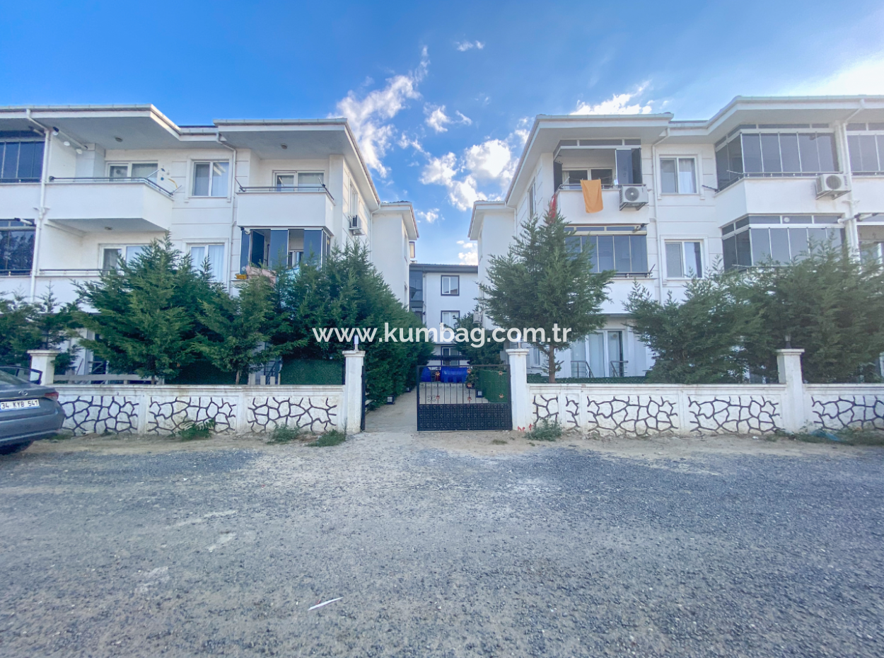 1 1 Flat For Rent With Garden In A Site With Pool In Kumbağ