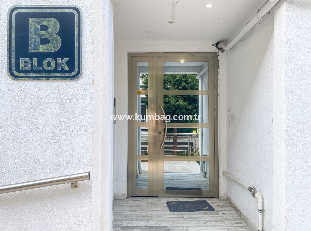 1 1 Flat For Rent With Garden In A Site With Pool In Kumbağ