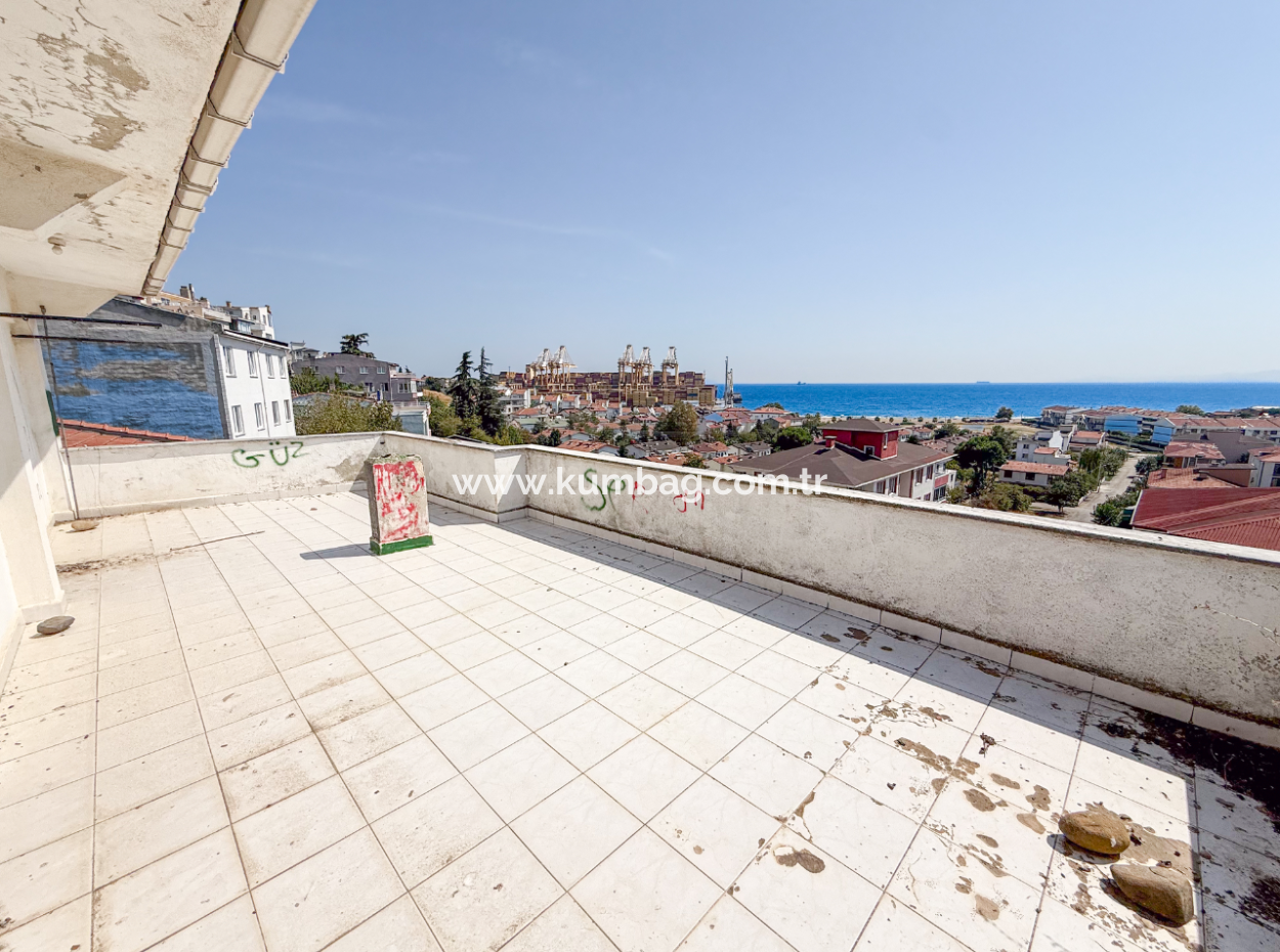 4 1 Triplex Villa For Sale With Large Terrace With Sea View In Kumbağ