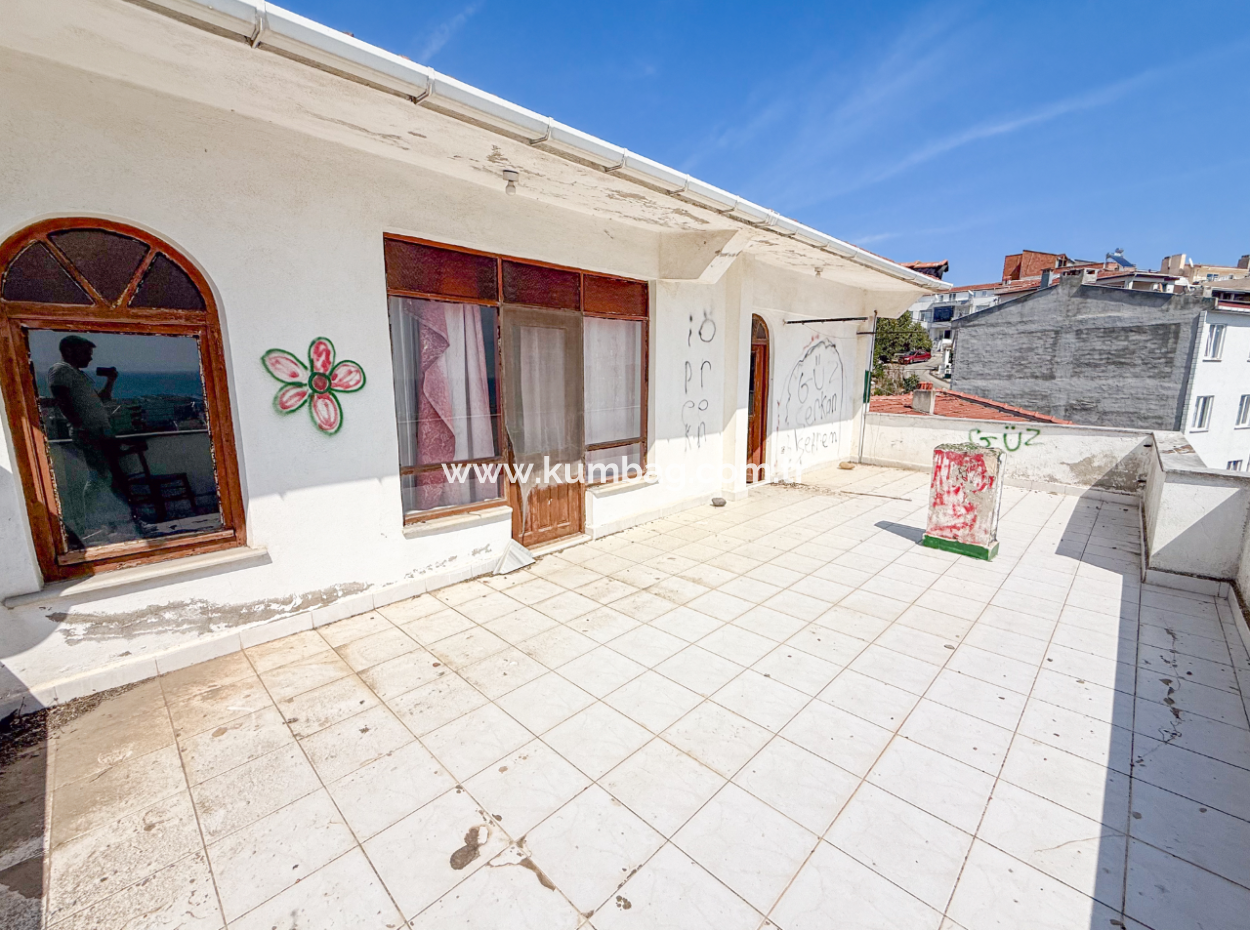 4 1 Triplex Villa For Sale With Large Terrace With Sea View In Kumbağ