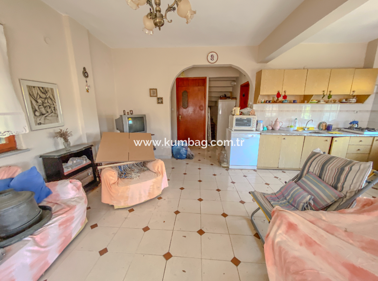 4 1 Triplex Villa For Sale With Large Terrace With Sea View In Kumbağ