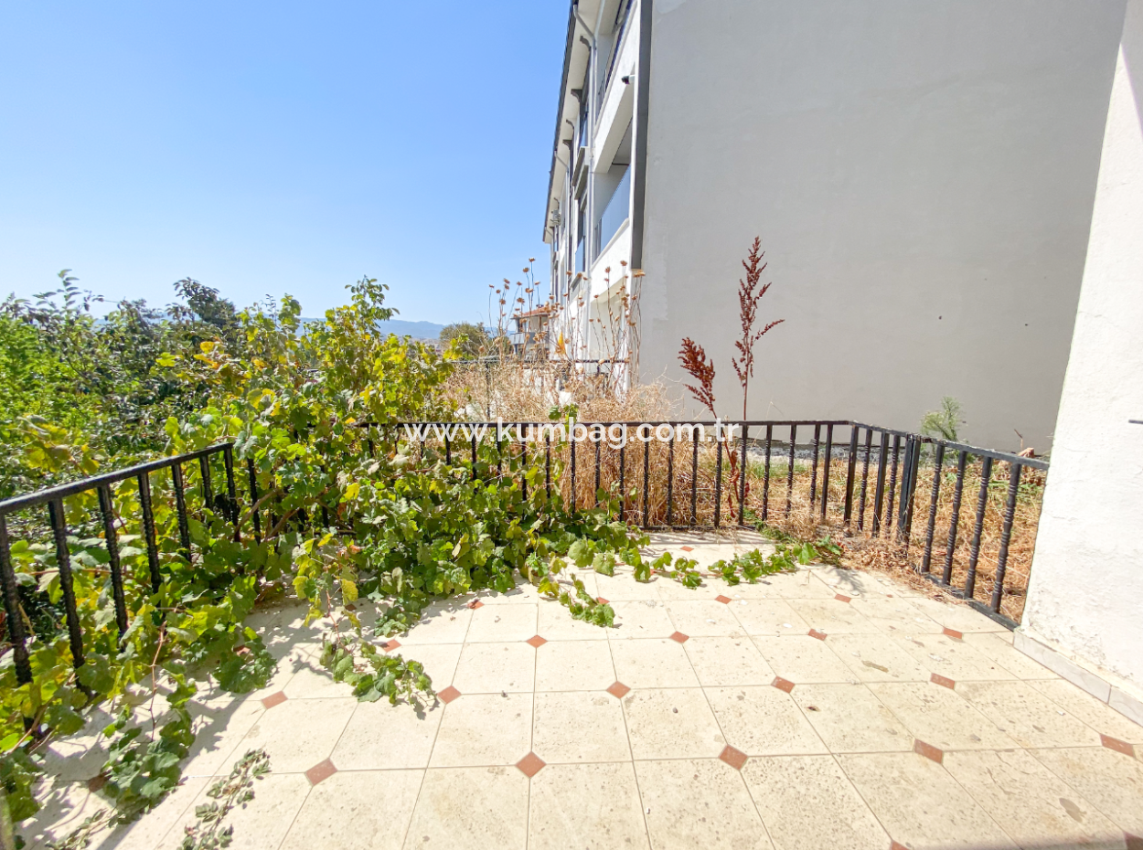 4 1 Triplex Villa For Sale With Large Terrace With Sea View In Kumbağ