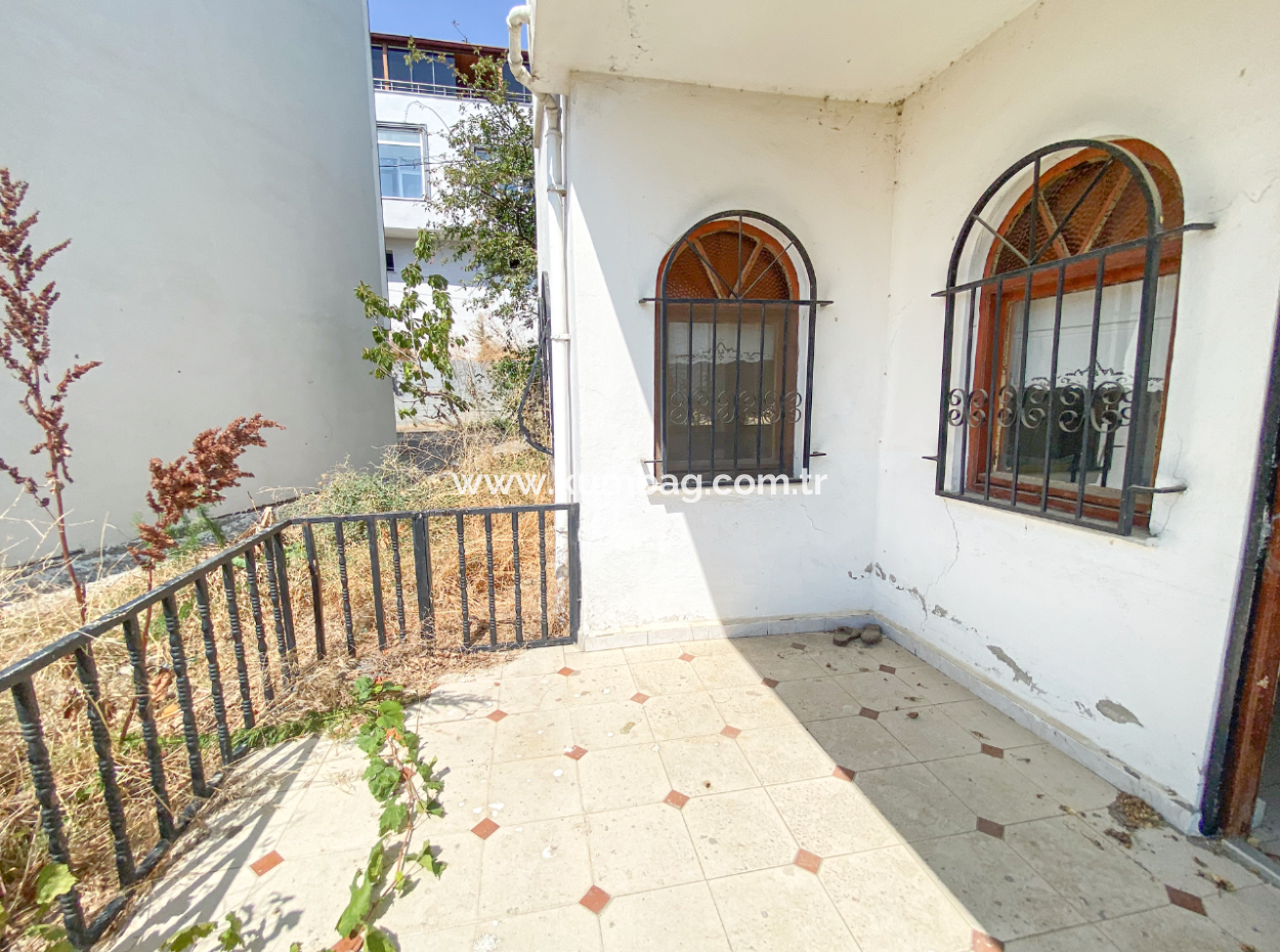 4 1 Triplex Villa For Sale With Large Terrace With Sea View In Kumbağ