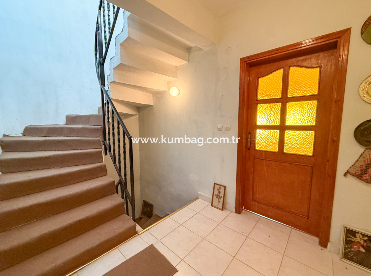 4 1 Triplex Villa For Sale With Large Terrace With Sea View In Kumbağ