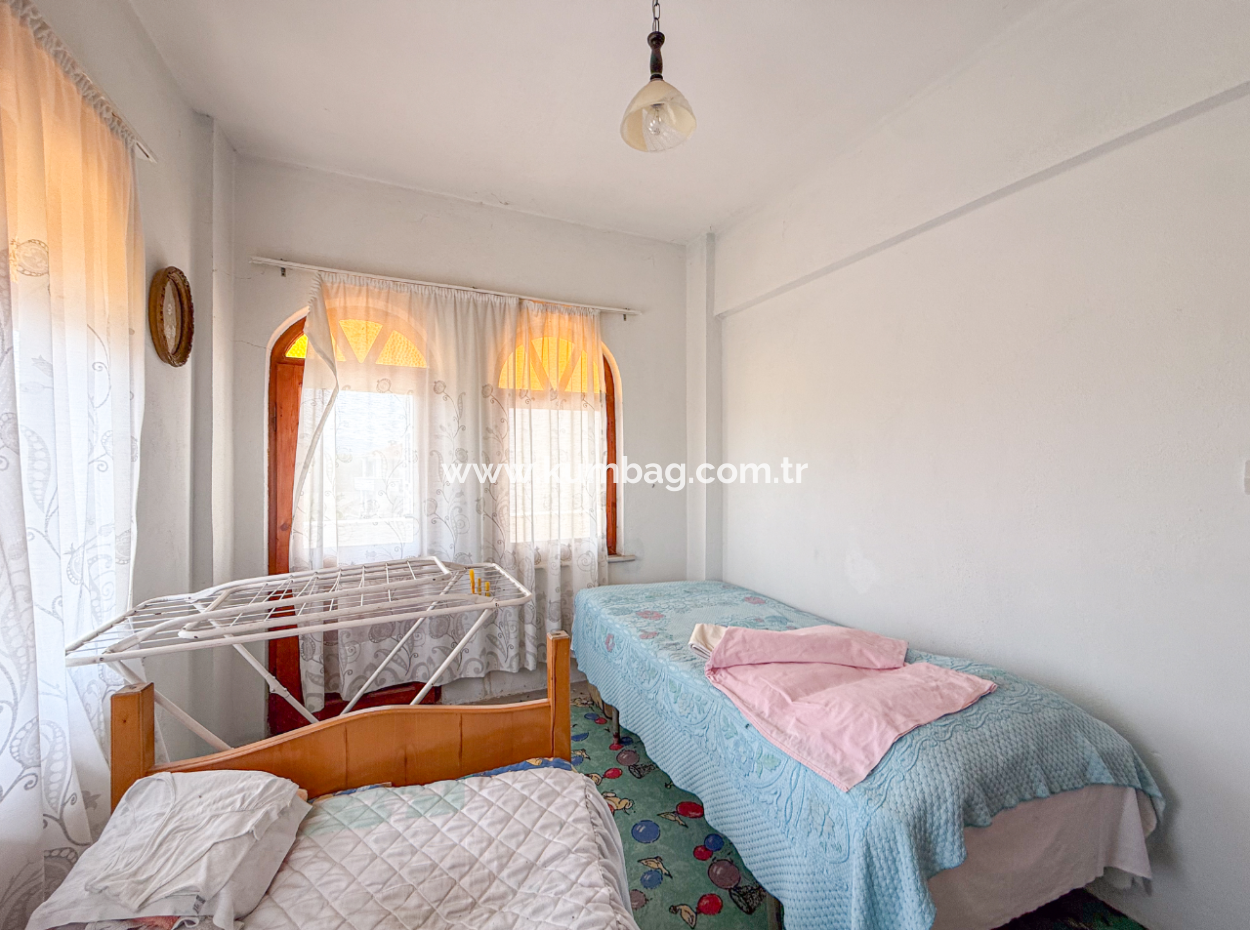 4 1 Triplex Villa For Sale With Large Terrace With Sea View In Kumbağ