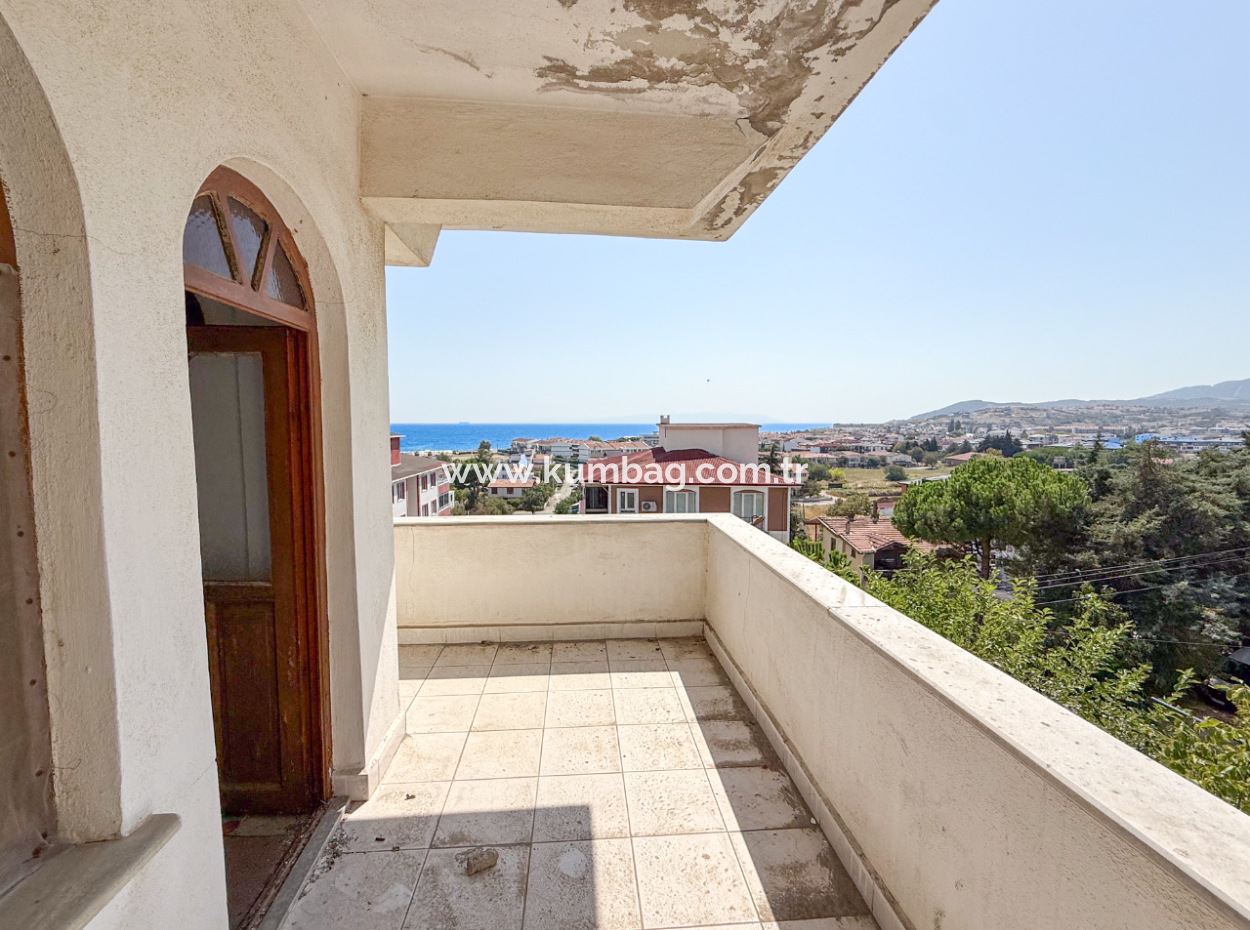 4 1 Triplex Villa For Sale With Large Terrace With Sea View In Kumbağ