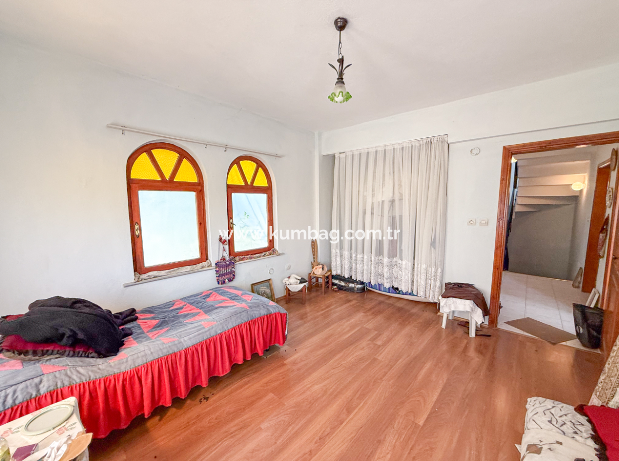 4 1 Triplex Villa For Sale With Large Terrace With Sea View In Kumbağ