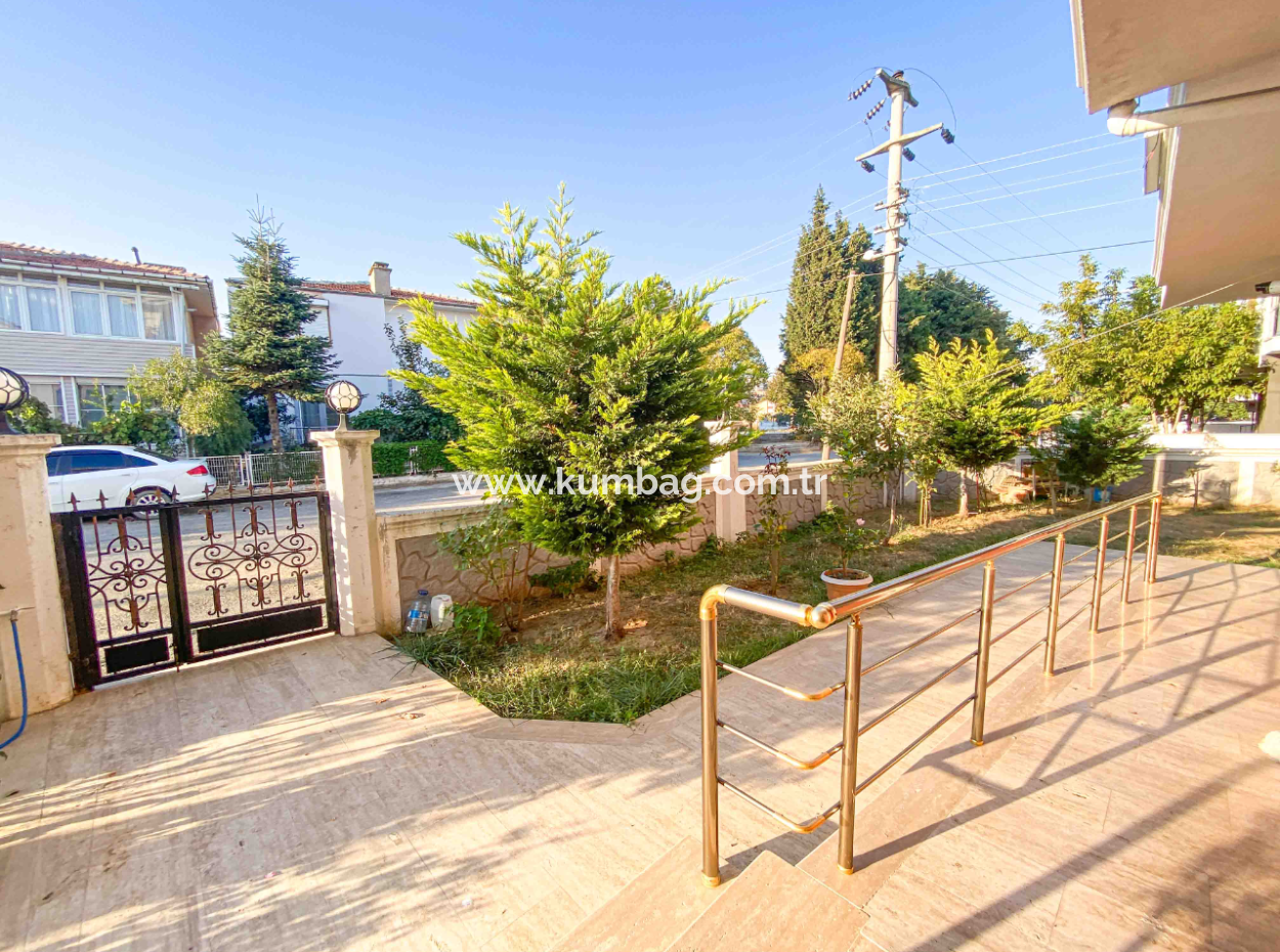 Furnished 2 1 Flat For Rent On The Sea Side Of The Street In Kumbağ