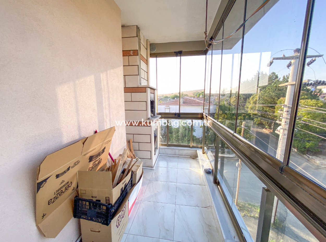 Furnished 2 1 Flat For Rent On The Sea Side Of The Street In Kumbağ