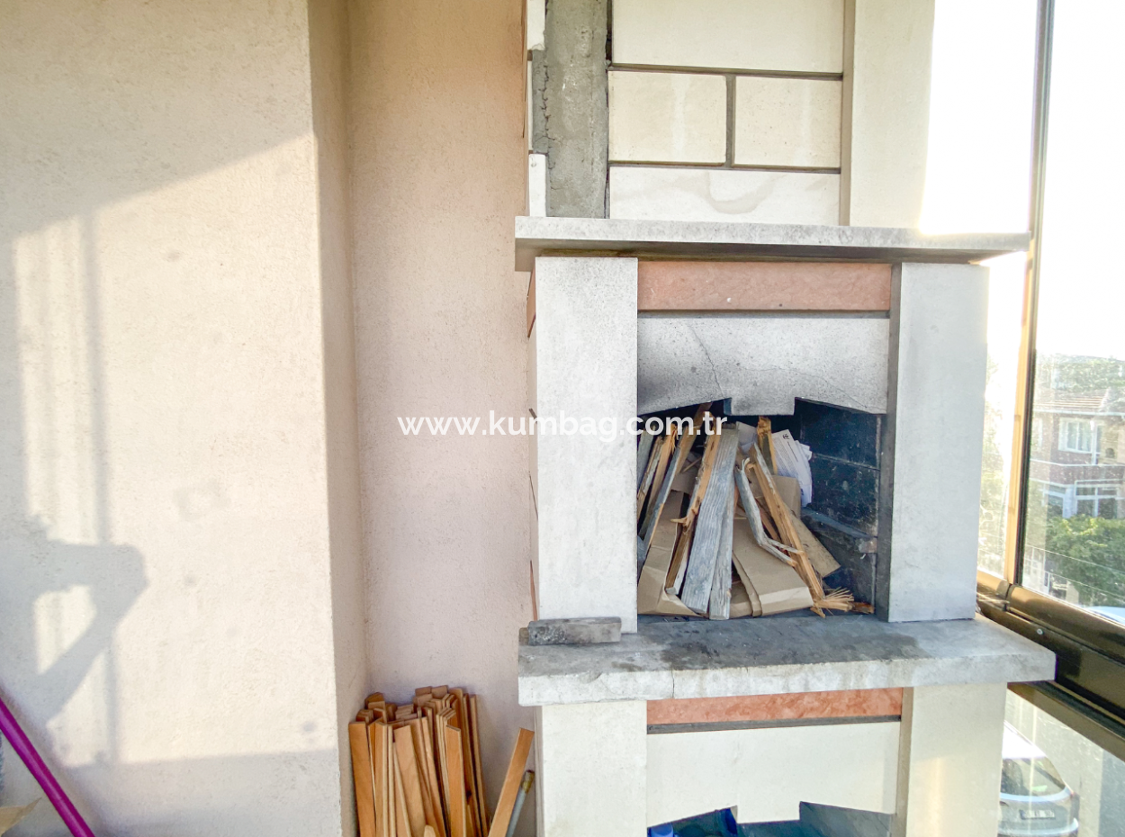 Furnished 2 1 Flat For Rent On The Sea Side Of The Street In Kumbağ