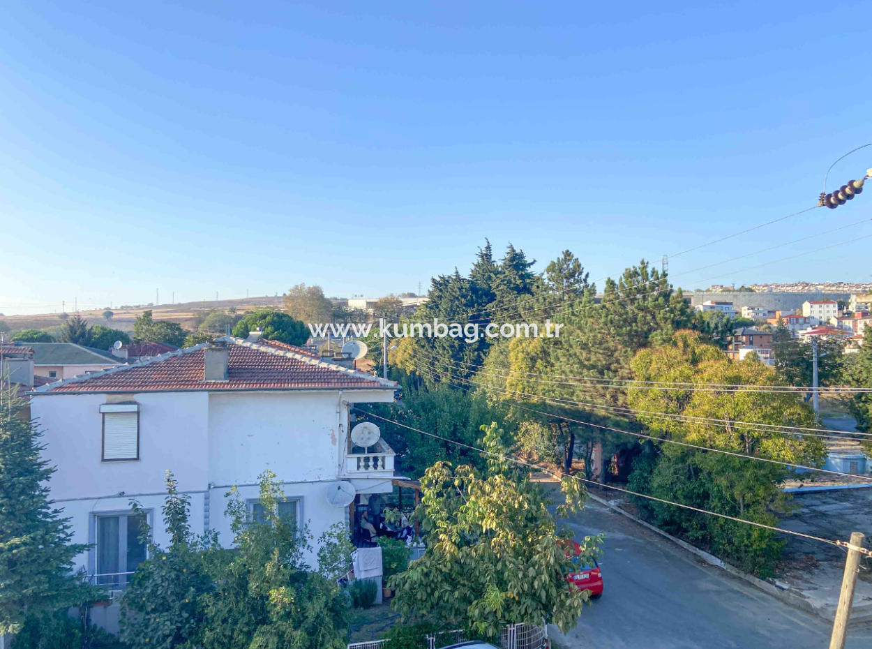 Furnished 2 1 Flat For Rent On The Sea Side Of The Street In Kumbağ