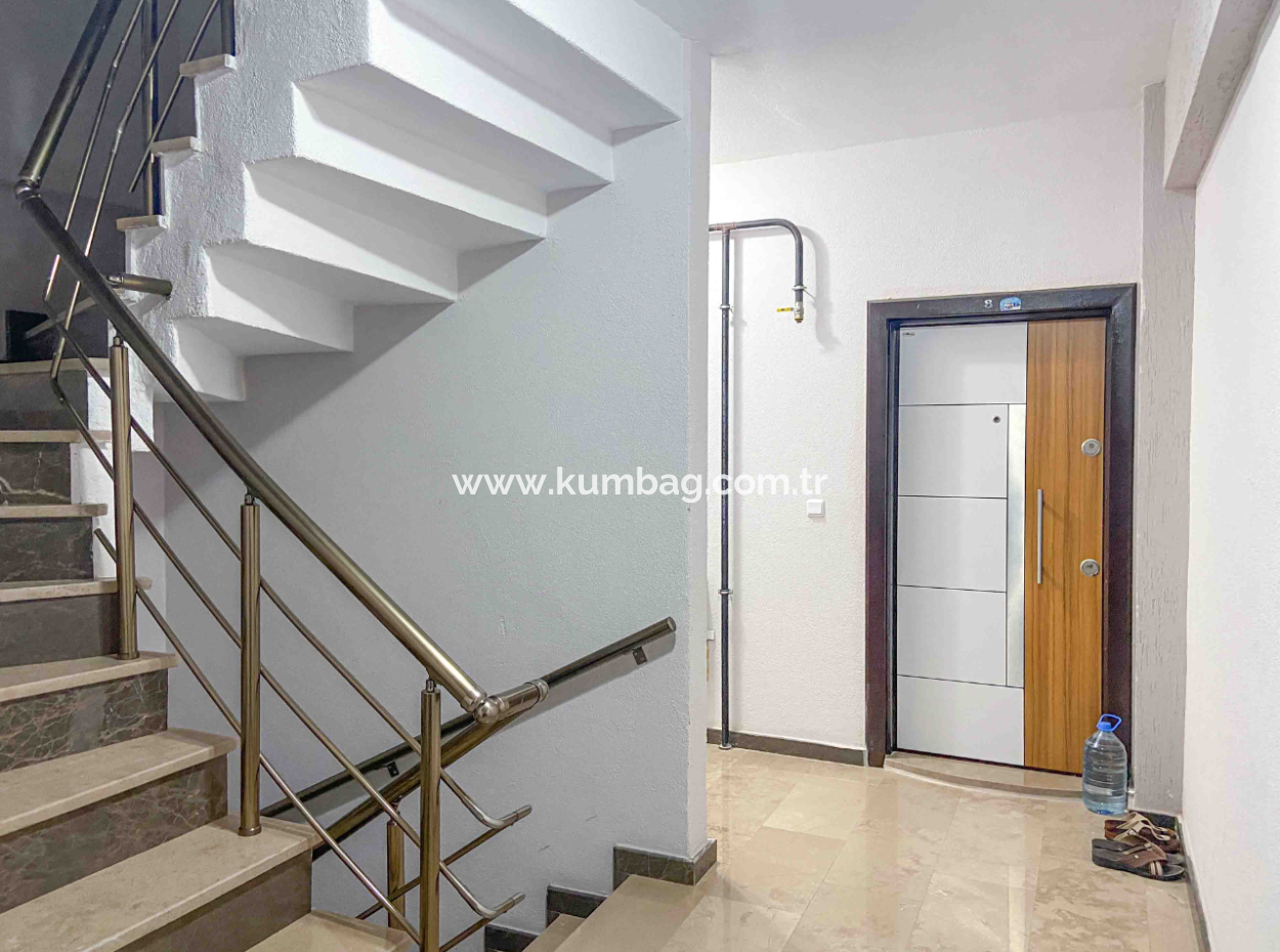 Furnished 2 1 Flat For Rent On The Sea Side Of The Street In Kumbağ