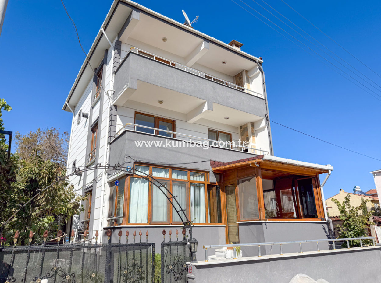 2 1 Furnished Flat For Rent On The Sea Side Of The Street In Kumbağ