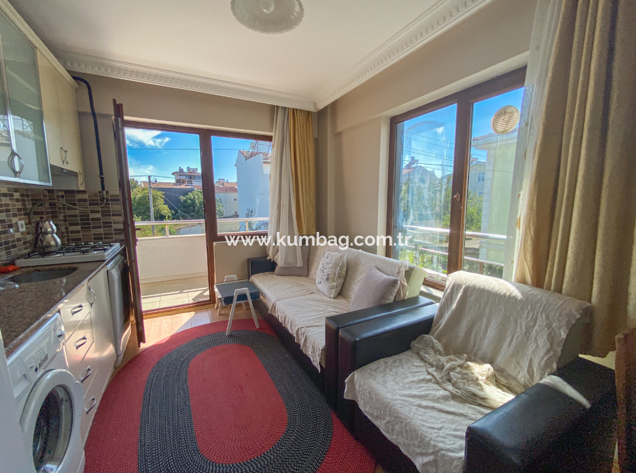 2 1 Furnished Flat For Rent On The Sea Side Of The Street In Kumbağ