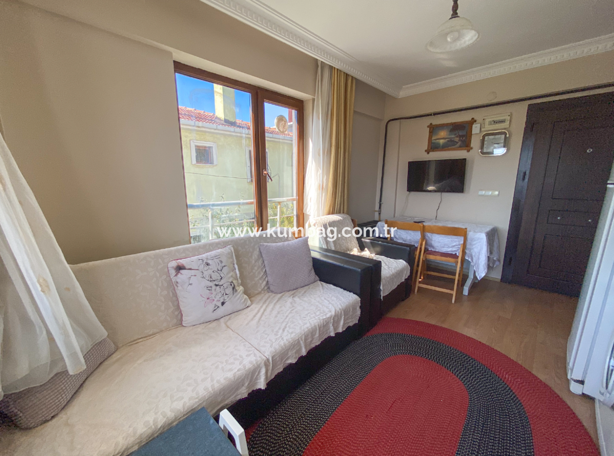 2 1 Furnished Flat For Rent On The Sea Side Of The Street In Kumbağ