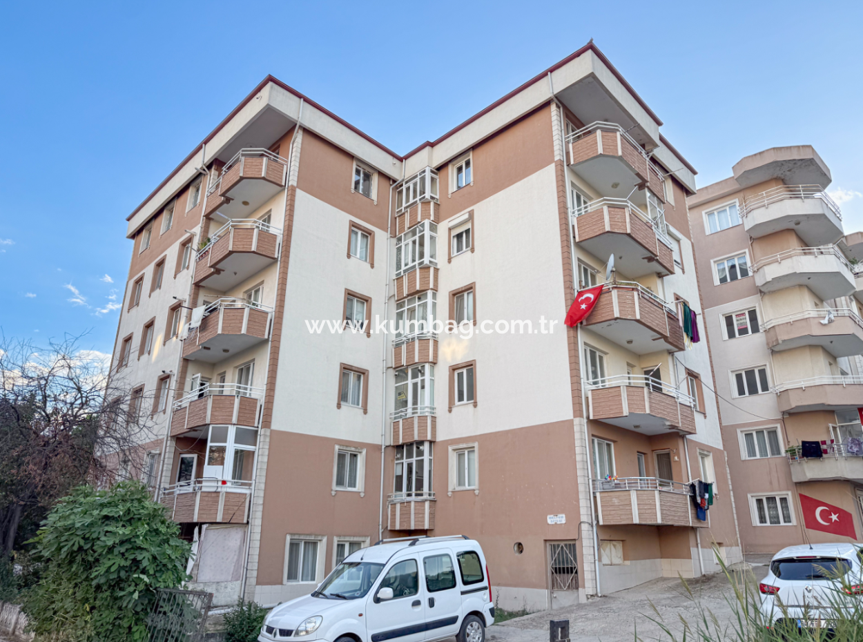 Very Spacious 3 1 Apartment For Rent In A Central Location In Altinova