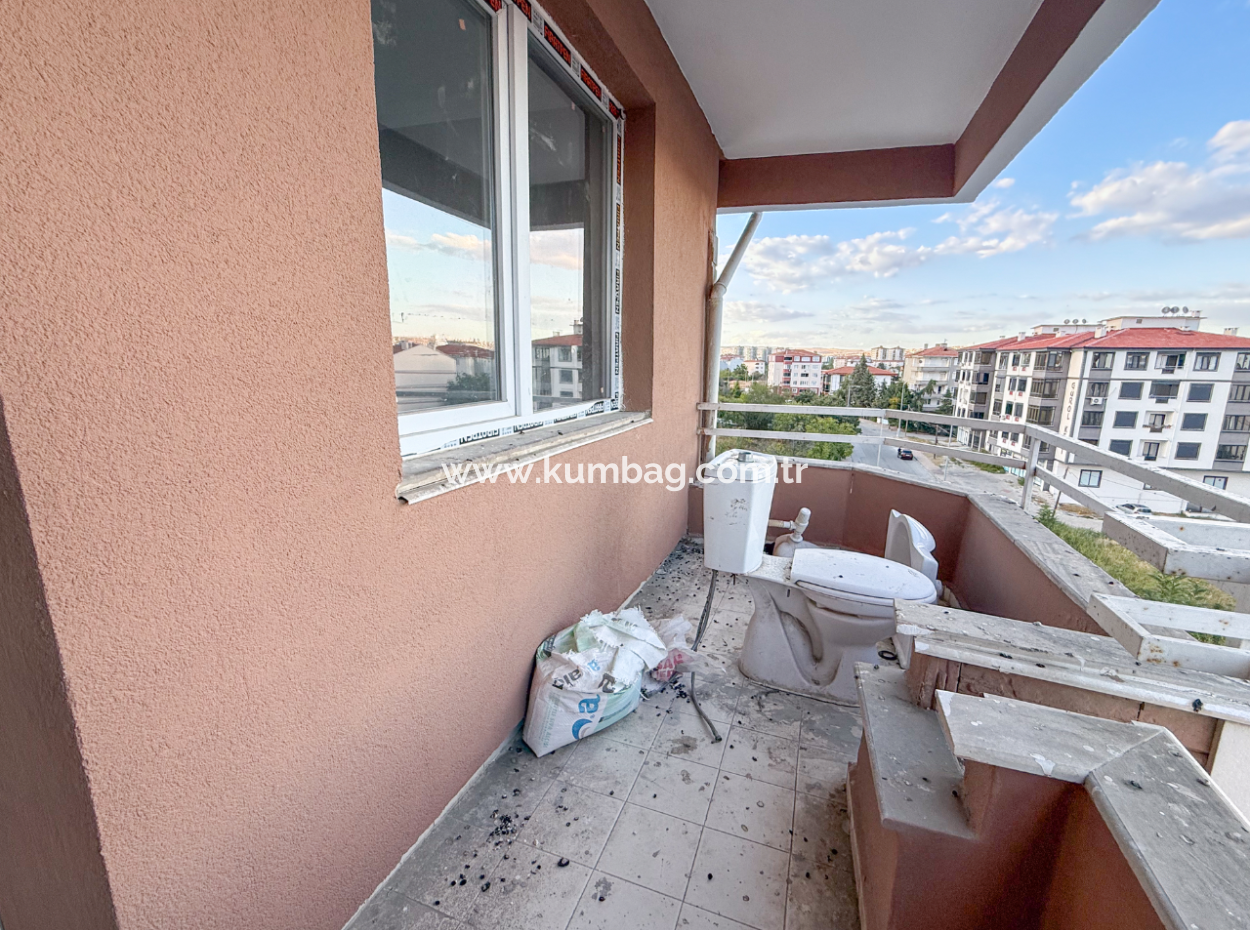 Very Spacious 3 1 Apartment For Rent In A Central Location In Altinova