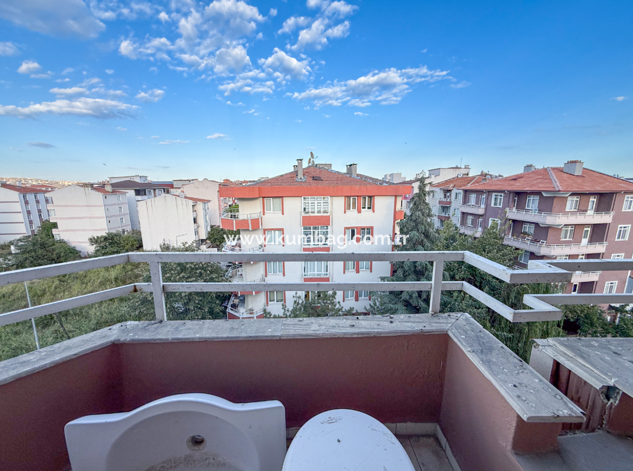 Very Spacious 3 1 Apartment For Rent In A Central Location In Altinova