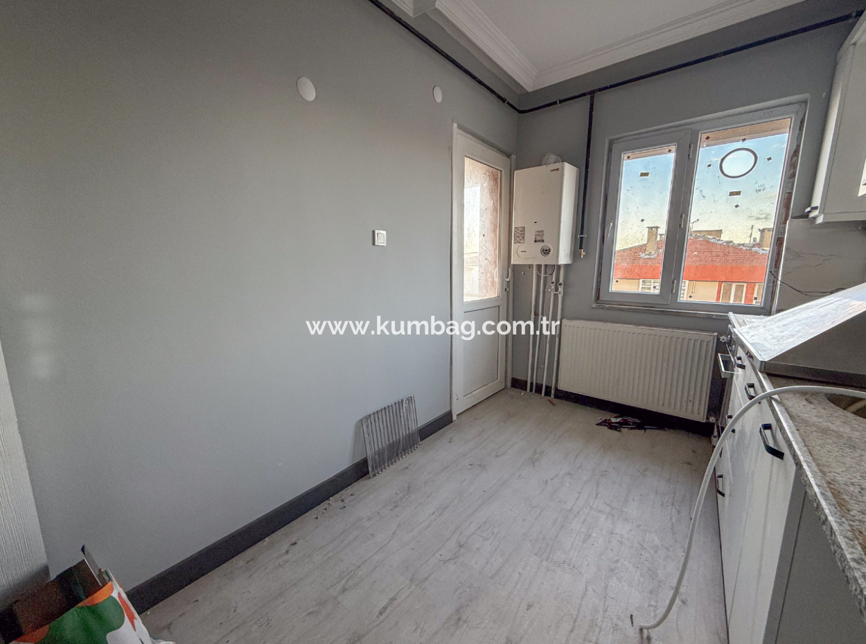 Very Spacious 3 1 Apartment For Rent In A Central Location In Altinova