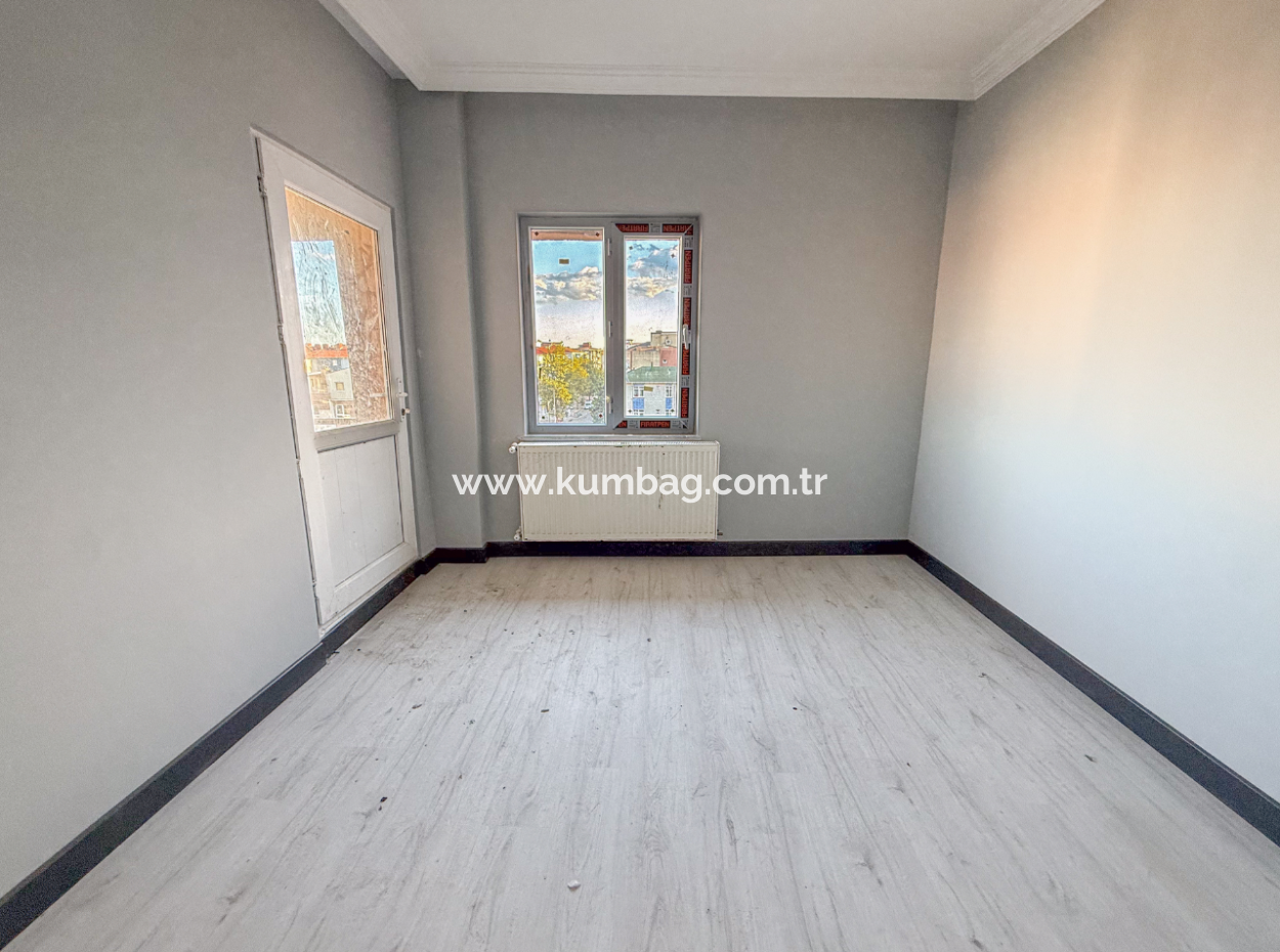 Very Spacious 3 1 Apartment For Rent In A Central Location In Altinova