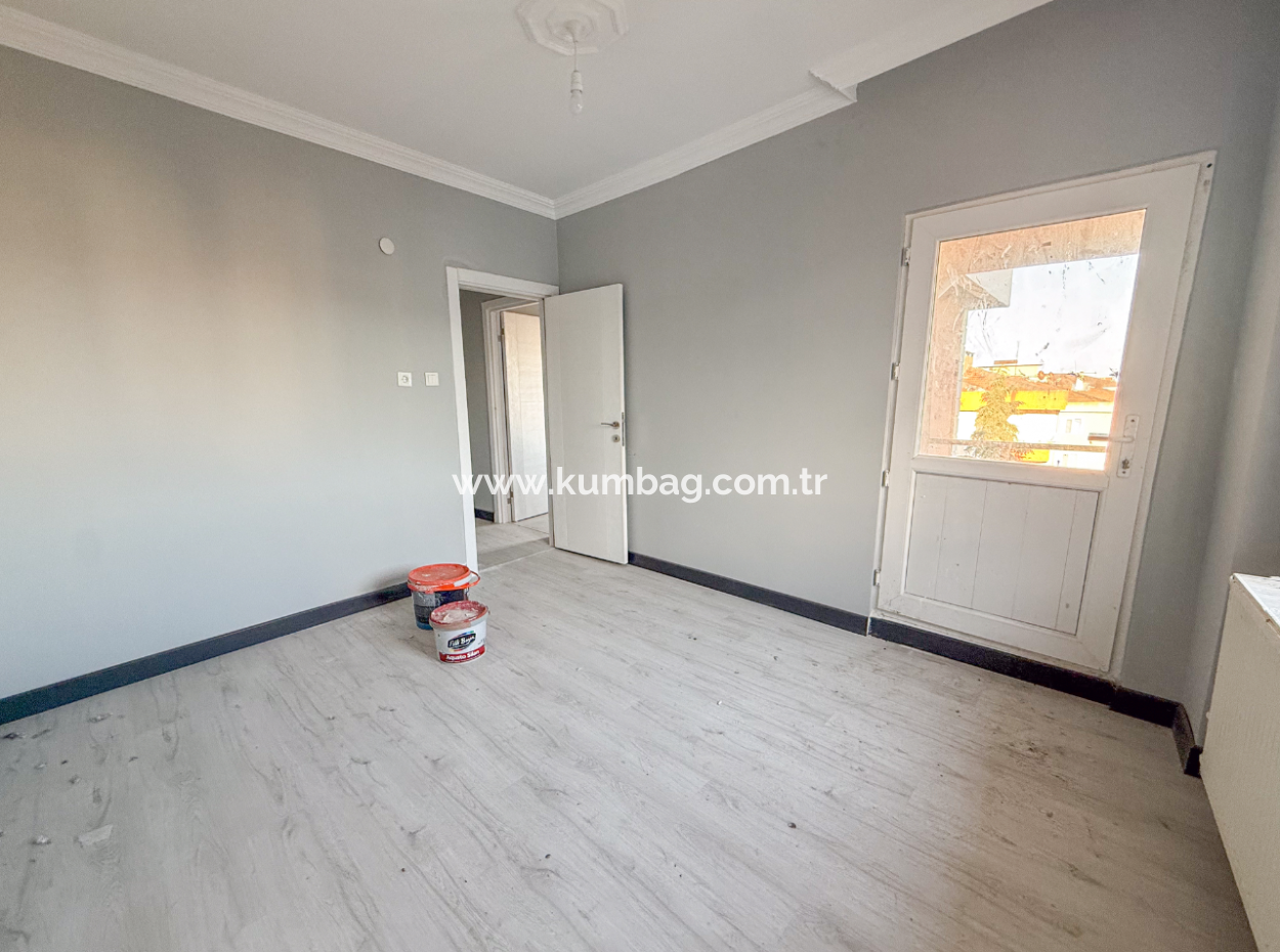 Very Spacious 3 1 Apartment For Rent In A Central Location In Altinova