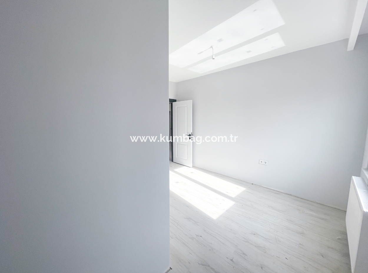 2 1 Flats For Sale In A New Building In Kumbağ With Spaciousness And Close To The Sea