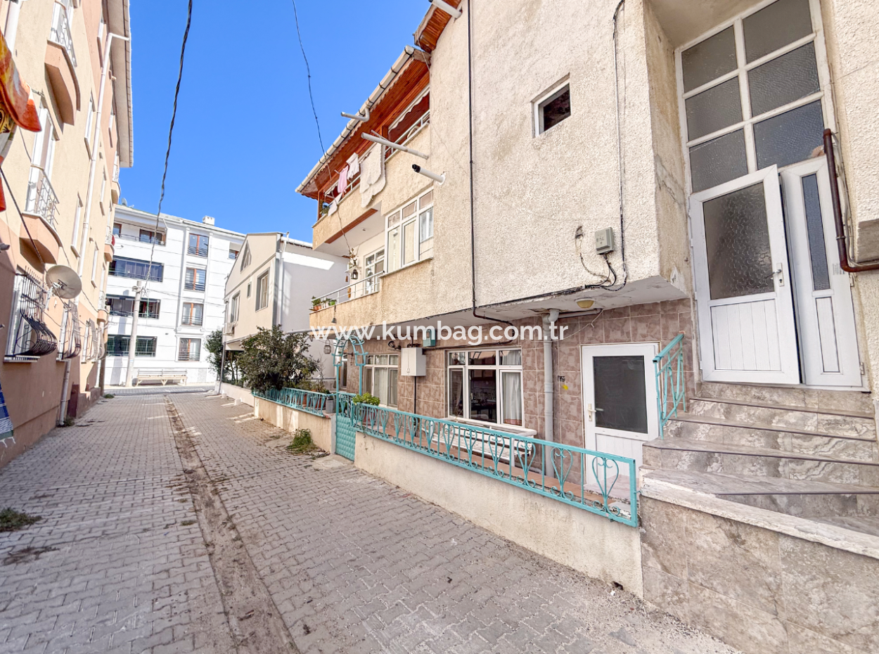 3 1 Flat For Sale Very Large With Double Garden On Kumbağ Market Street 