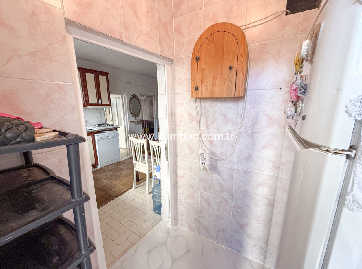 3 1 Flat For Sale Very Large With Double Garden On Kumbağ Market Street 