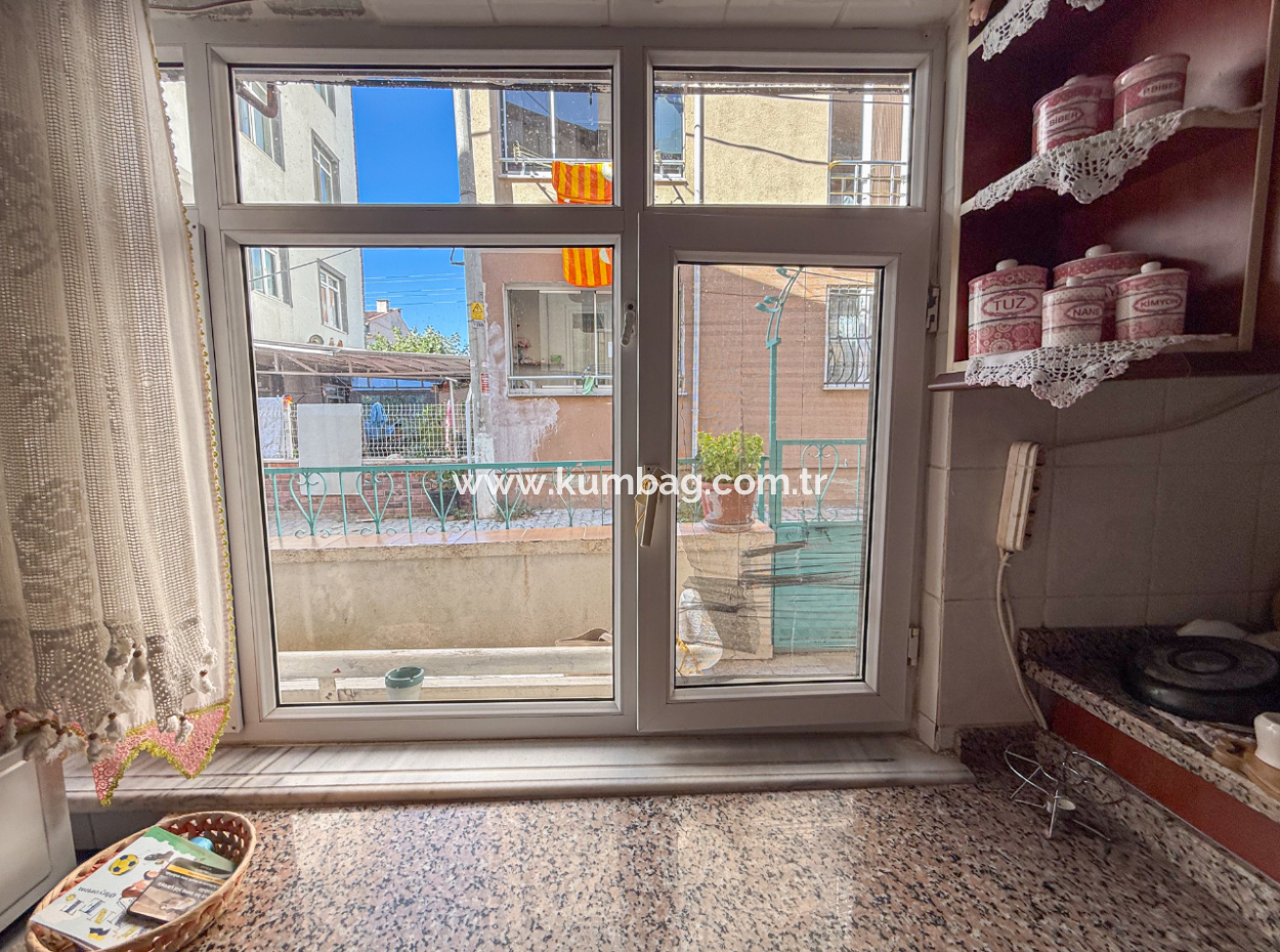3 1 Flat For Sale Very Large With Double Garden On Kumbağ Market Street 