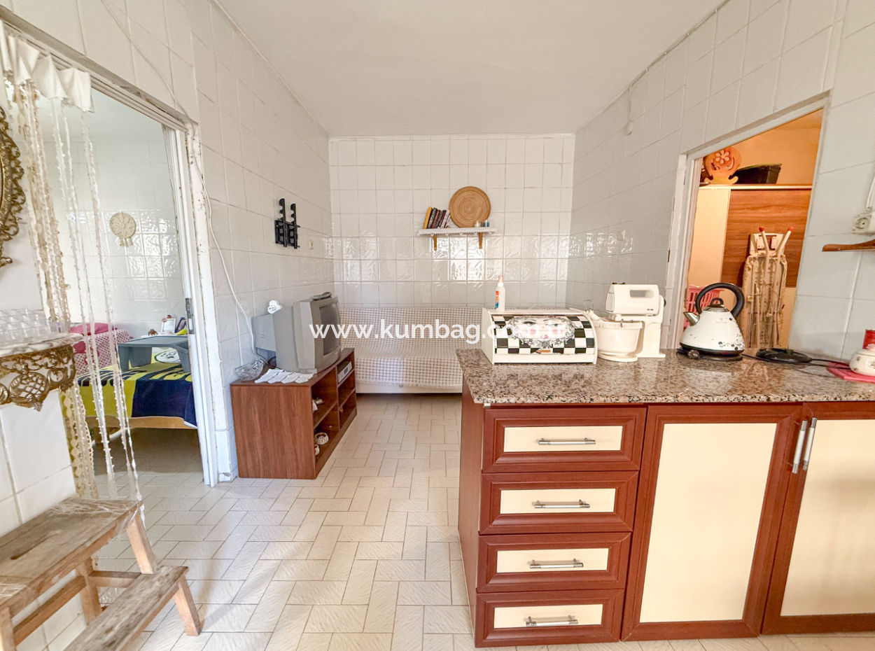 3 1 Flat For Sale Very Large With Double Garden On Kumbağ Market Street 