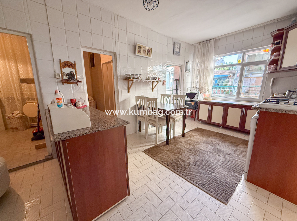 3 1 Flat For Sale Very Large With Double Garden On Kumbağ Market Street 