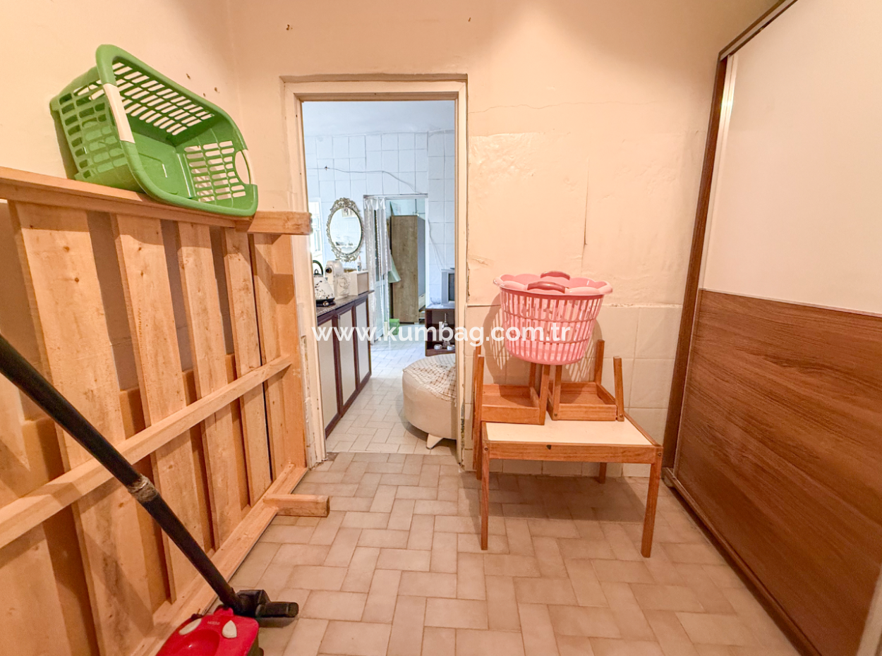 3 1 Flat For Sale Very Large With Double Garden On Kumbağ Market Street 