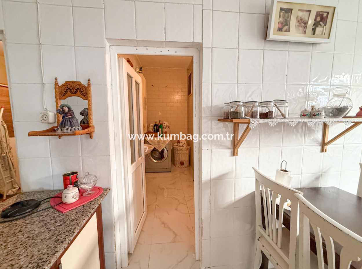 3 1 Flat For Sale Very Large With Double Garden On Kumbağ Market Street 