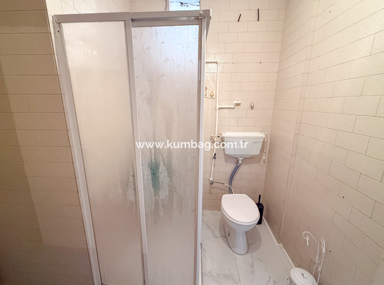 3 1 Flat For Sale Very Large With Double Garden On Kumbağ Market Street 