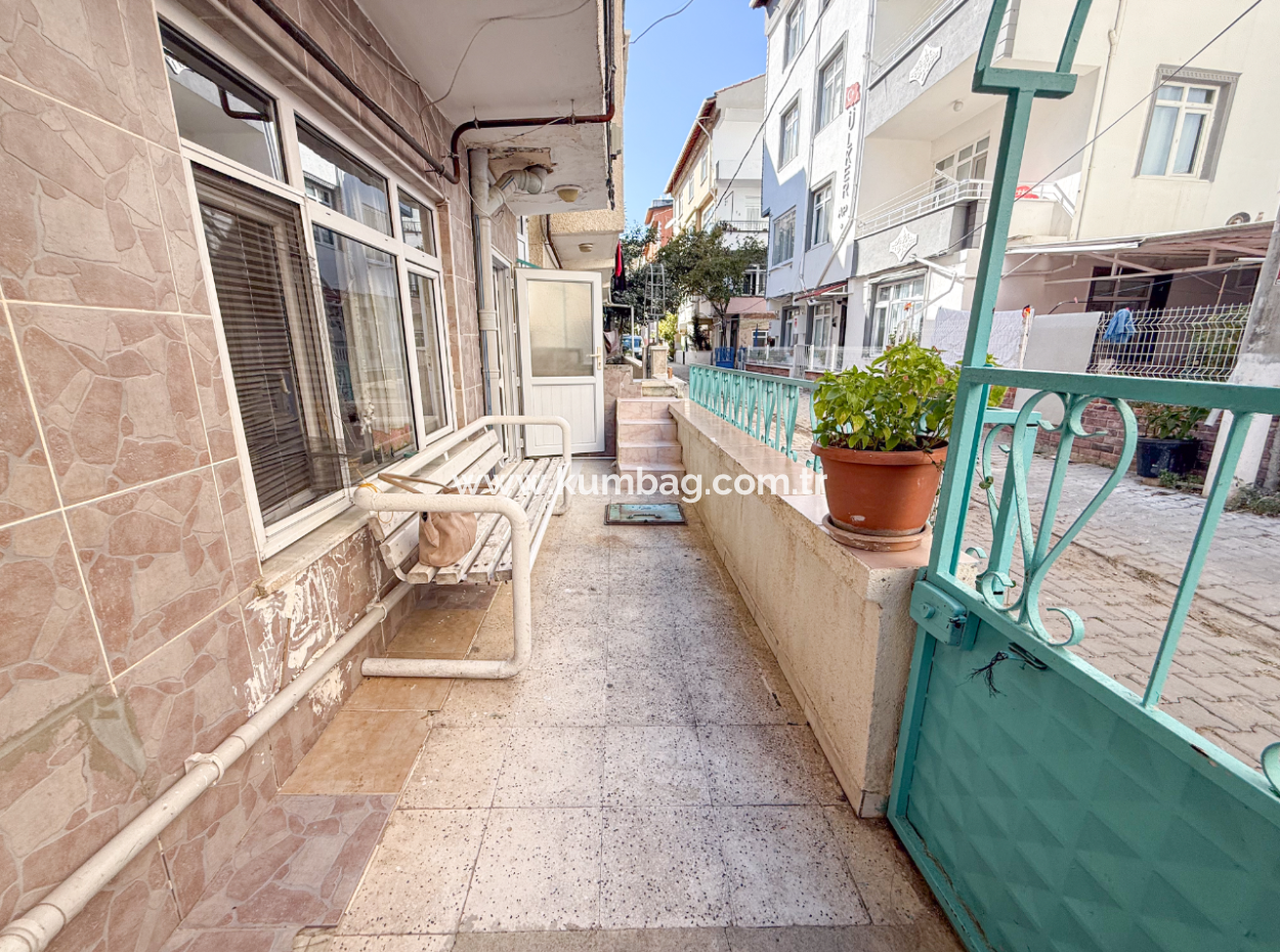3 1 Flat For Sale Very Large With Double Garden On Kumbağ Market Street 