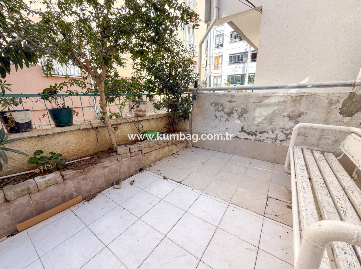 3 1 Flat For Sale Very Large With Double Garden On Kumbağ Market Street 