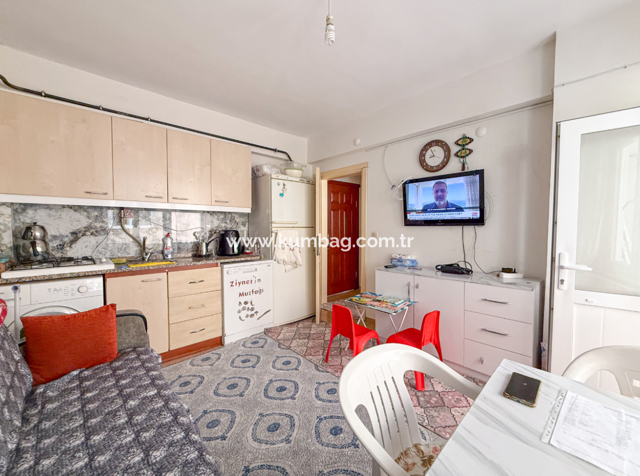 1 1 Apartment For Sale In A Central Location In Kumbağ
