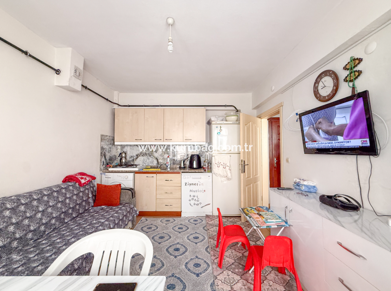 1 1 Apartment For Sale In A Central Location In Kumbağ