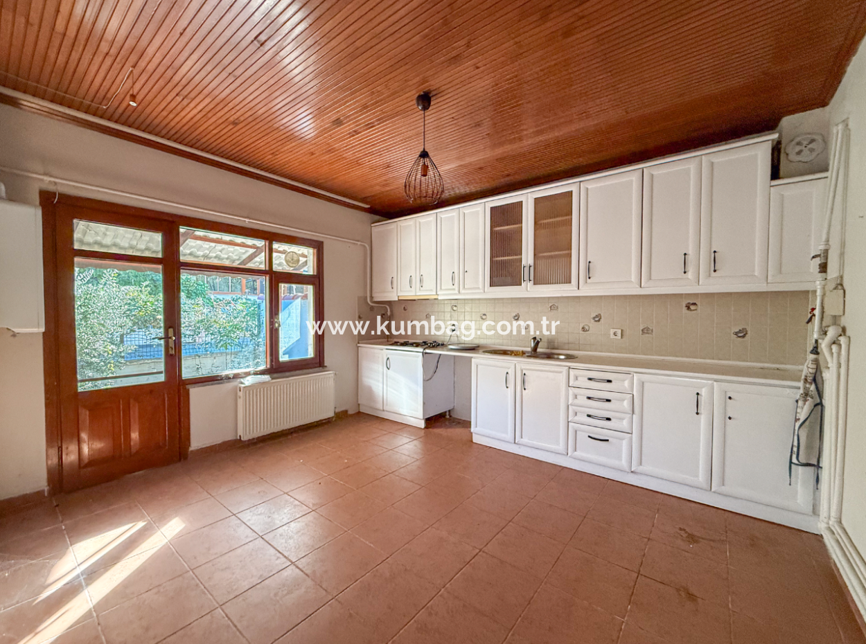 3 1 Villas And 300 M2 Zoned Land For Sale In The Center Of Kumbağ