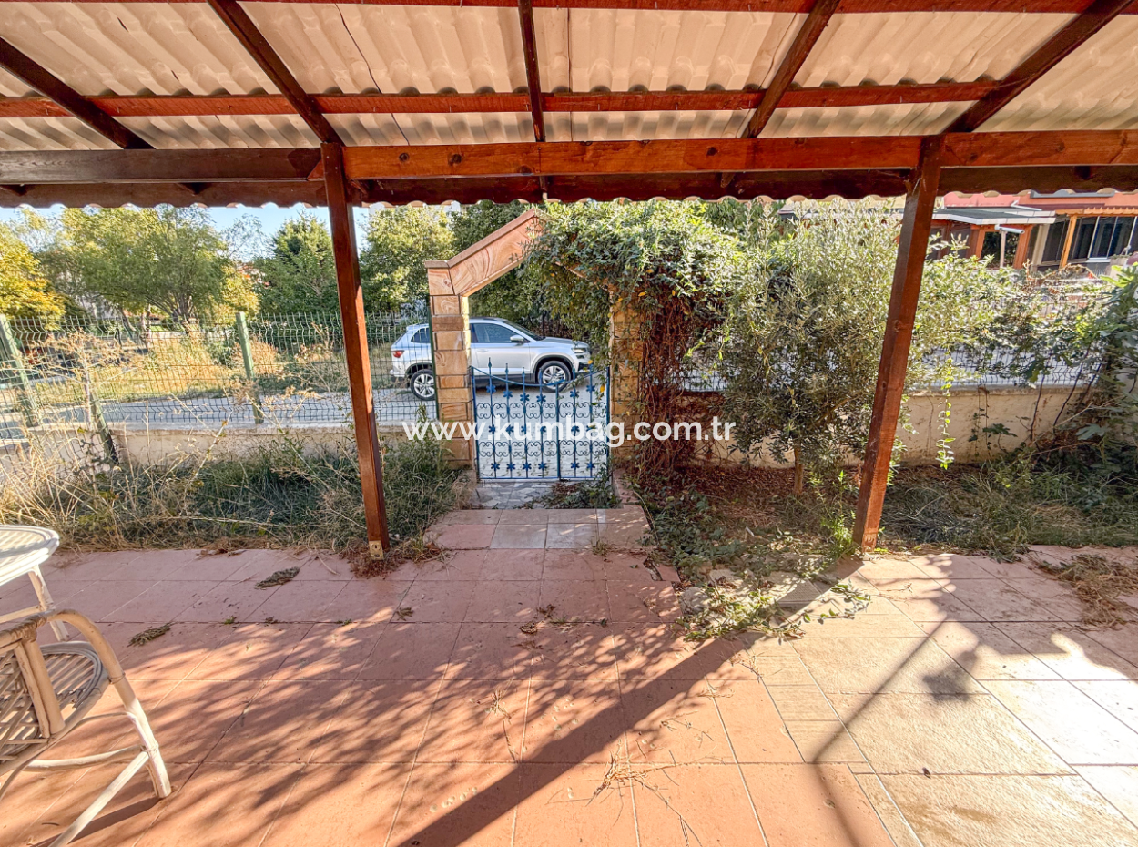 3 1 Villas And 300 M2 Zoned Land For Sale In The Center Of Kumbağ