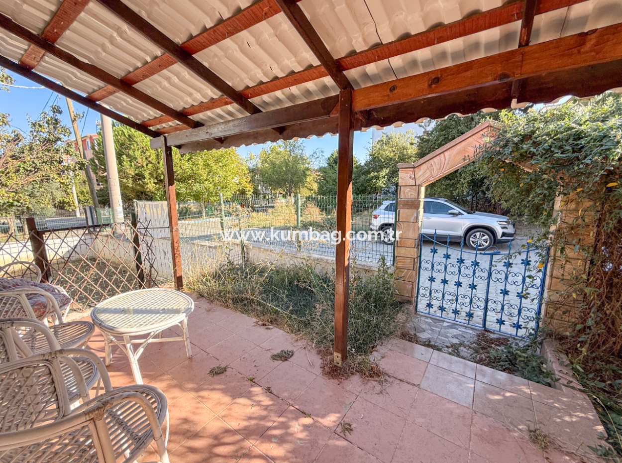 3 1 Villas And 300 M2 Zoned Land For Sale In The Center Of Kumbağ