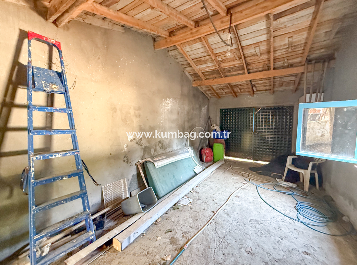 3 1 Villas And 300 M2 Zoned Land For Sale In The Center Of Kumbağ