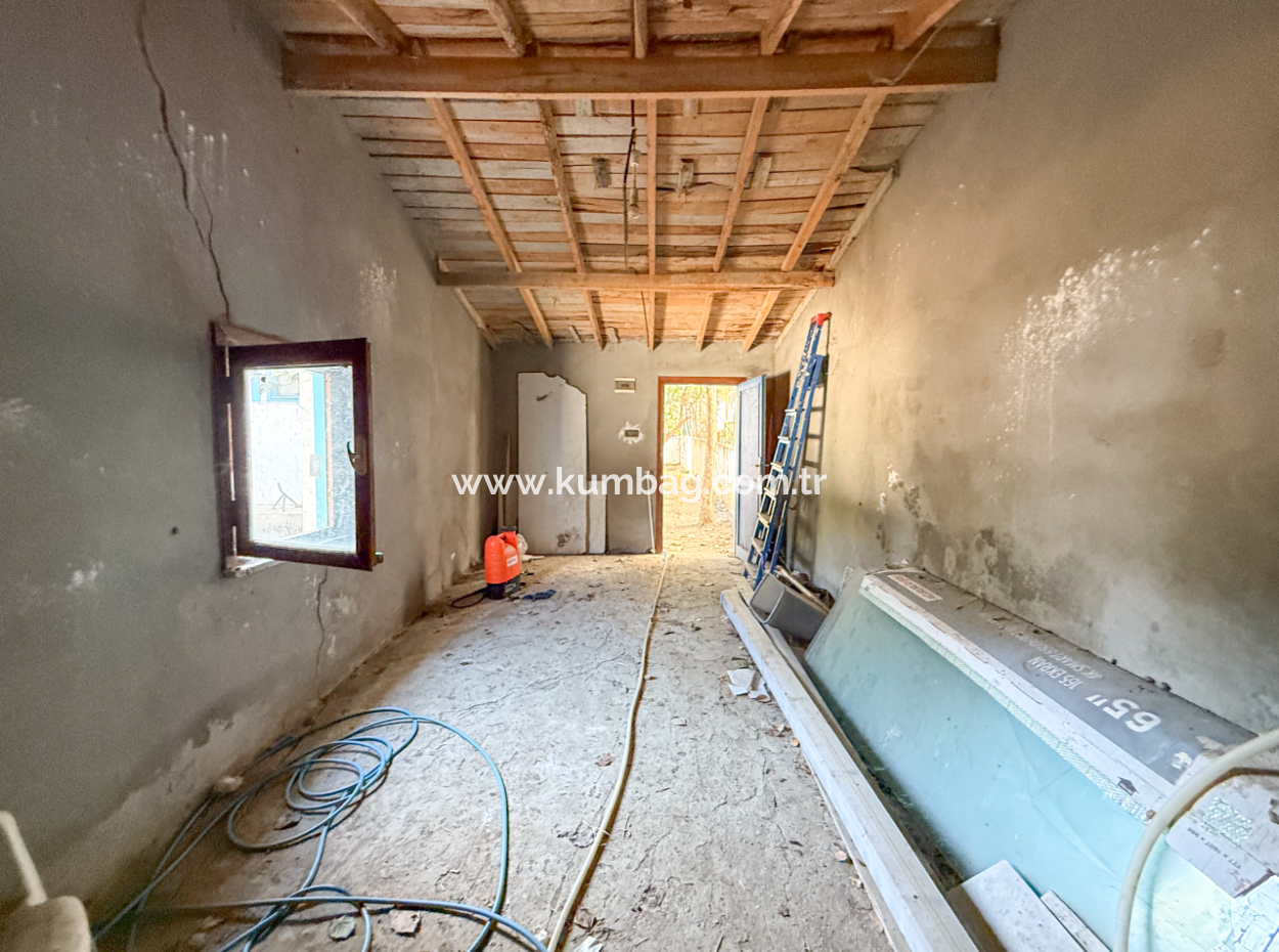 3 1 Villas And 300 M2 Zoned Land For Sale In The Center Of Kumbağ