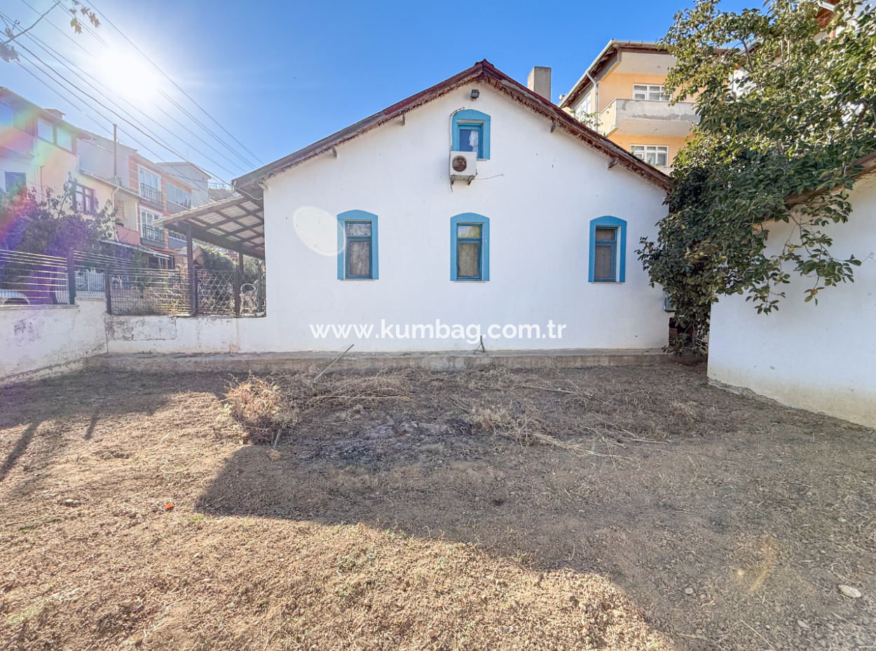 3 1 Villas And 300 M2 Zoned Land For Sale In The Center Of Kumbağ