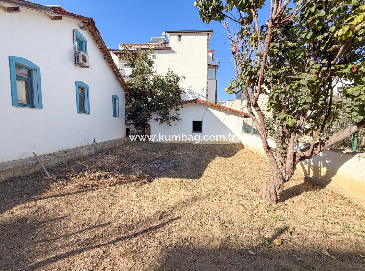 3 1 Villas And 300 M2 Zoned Land For Sale In The Center Of Kumbağ