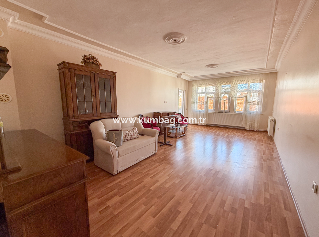 2 1 Flat For Sale With Elevator On Muratli Street