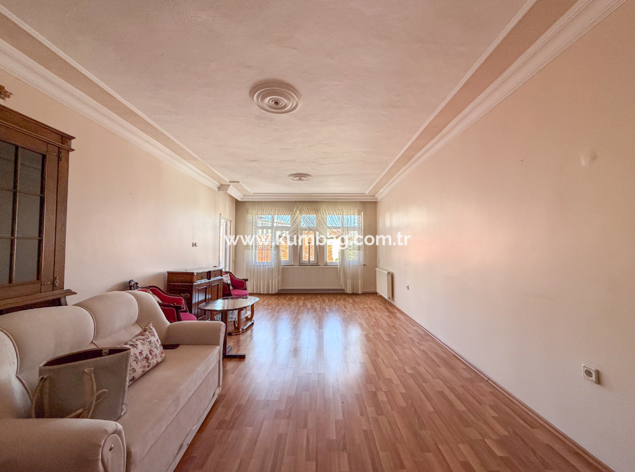 2 1 Flat For Sale With Elevator On Muratli Street