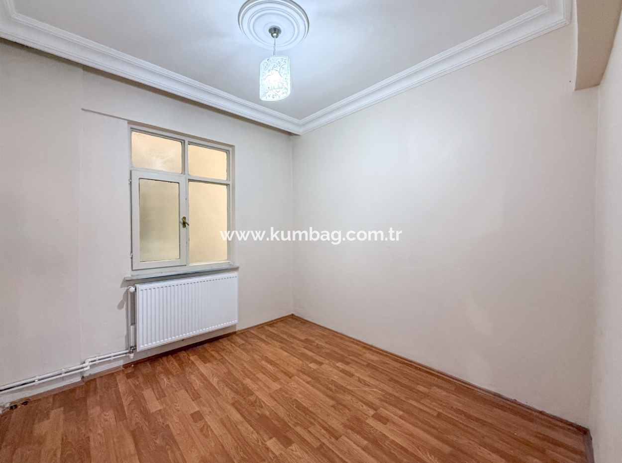2 1 Flat For Sale With Elevator On Muratli Street