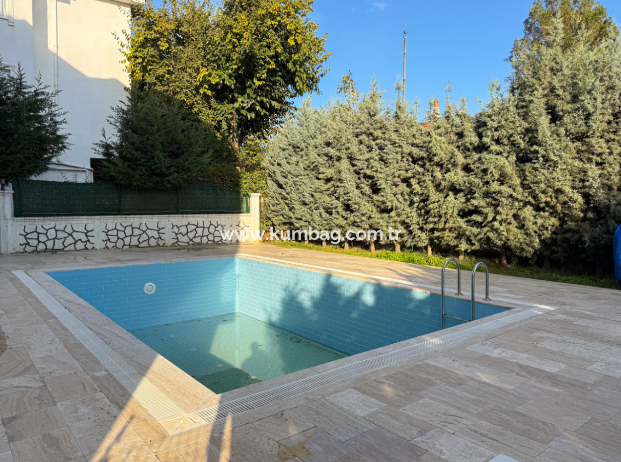 2 1 Flats For Sale With Garden In Boutique Site With Pool In Kumbağ